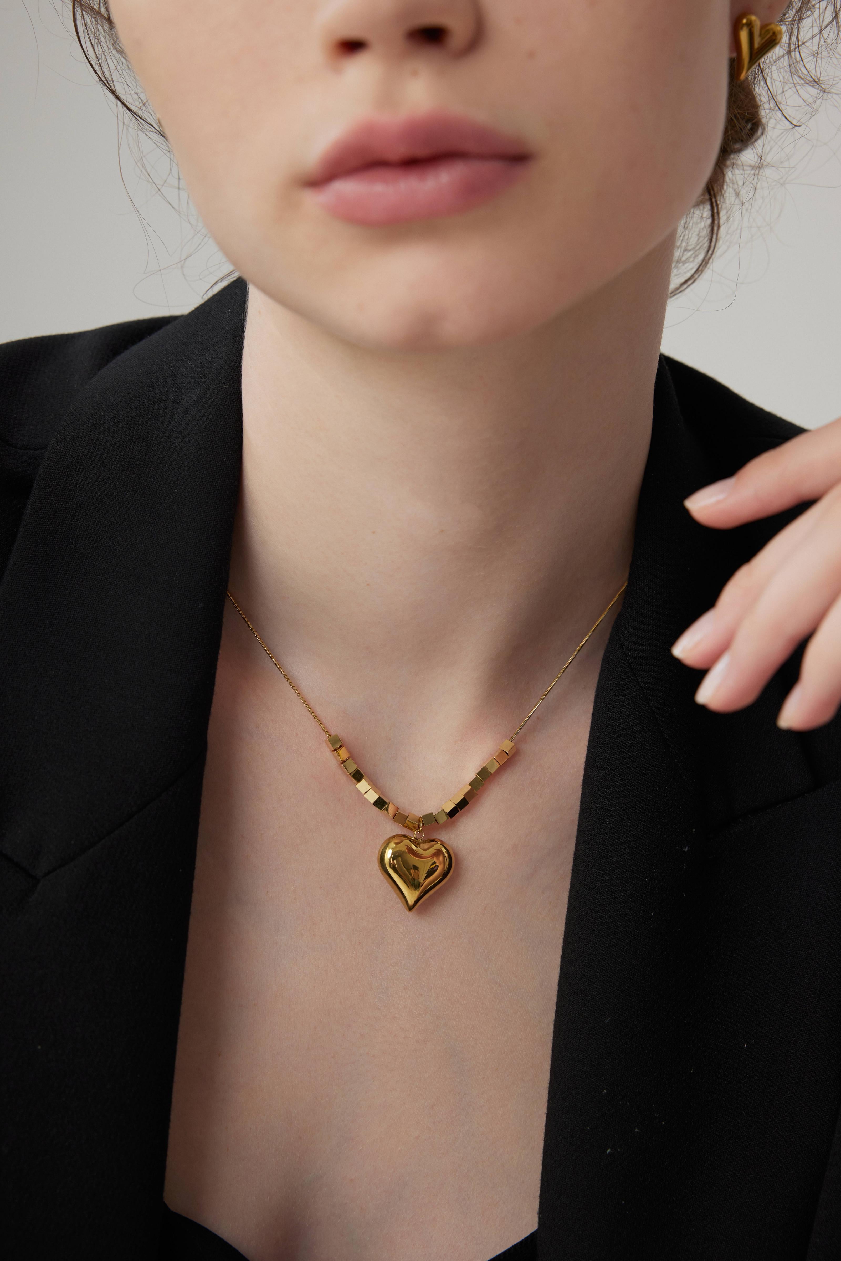 Sixteen Block With Heart Pendant Necklace - Gold