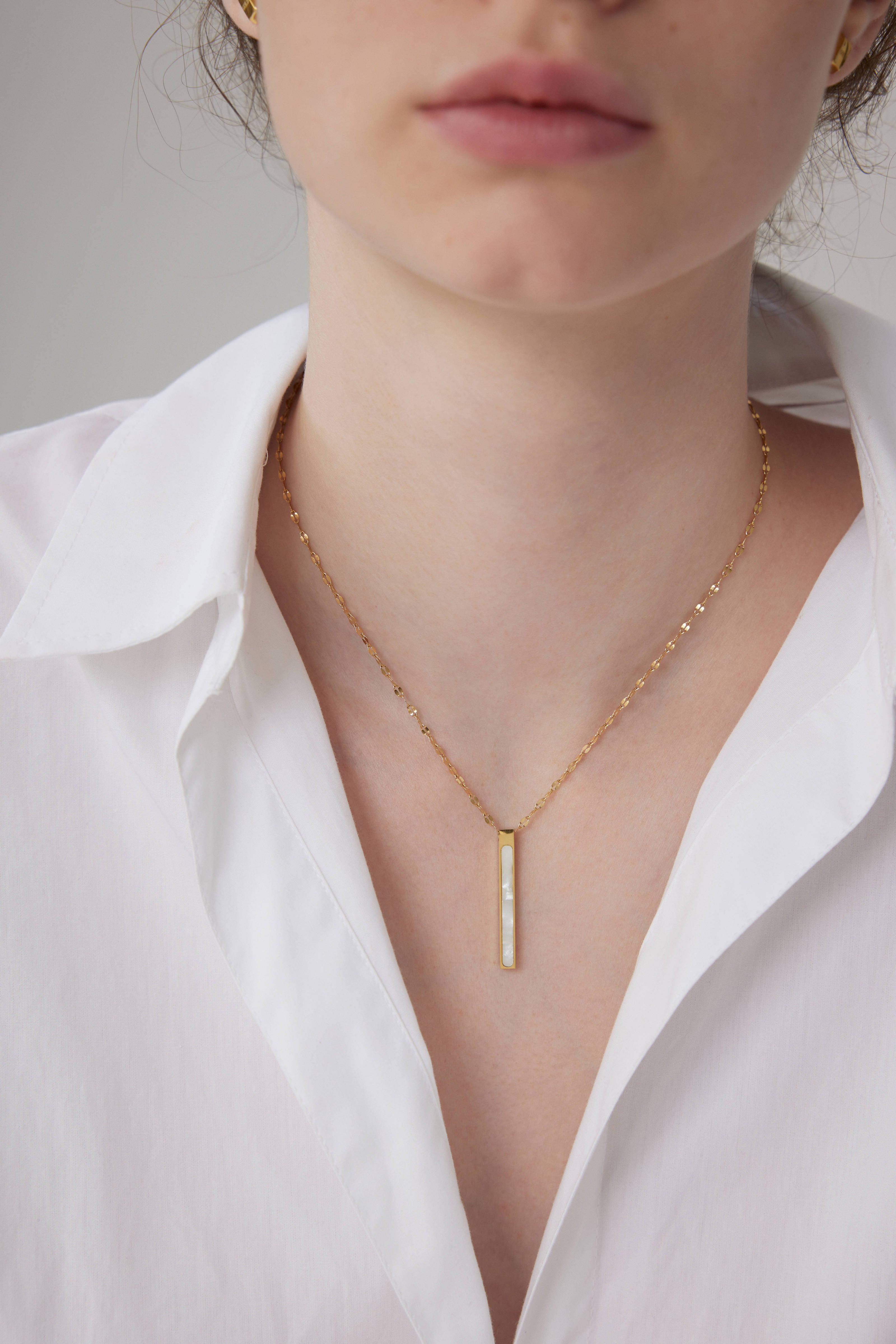 Amelia Chain Bar Necklace - Gold