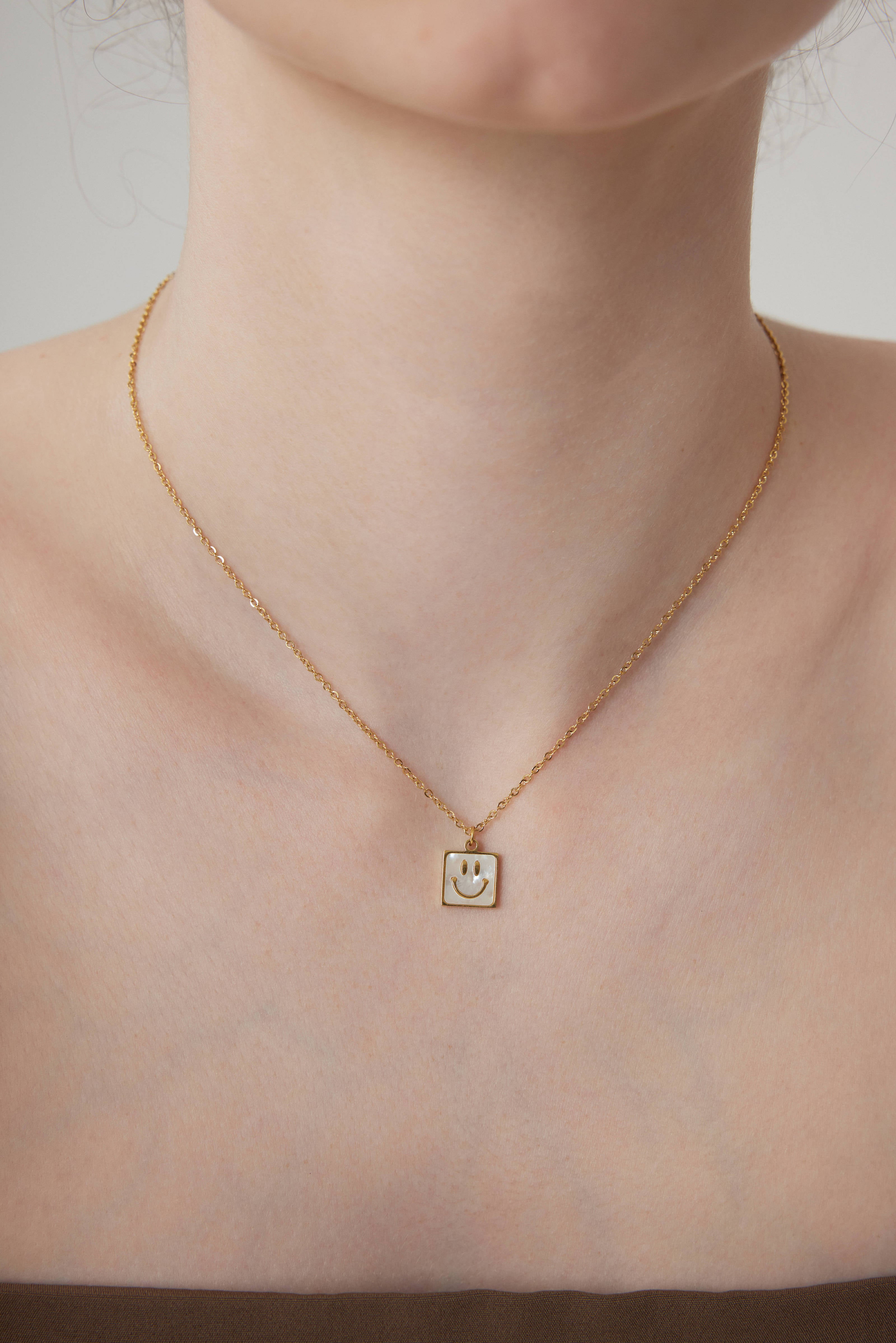 Sunlit Square Smile Pendant Necklace - Gold