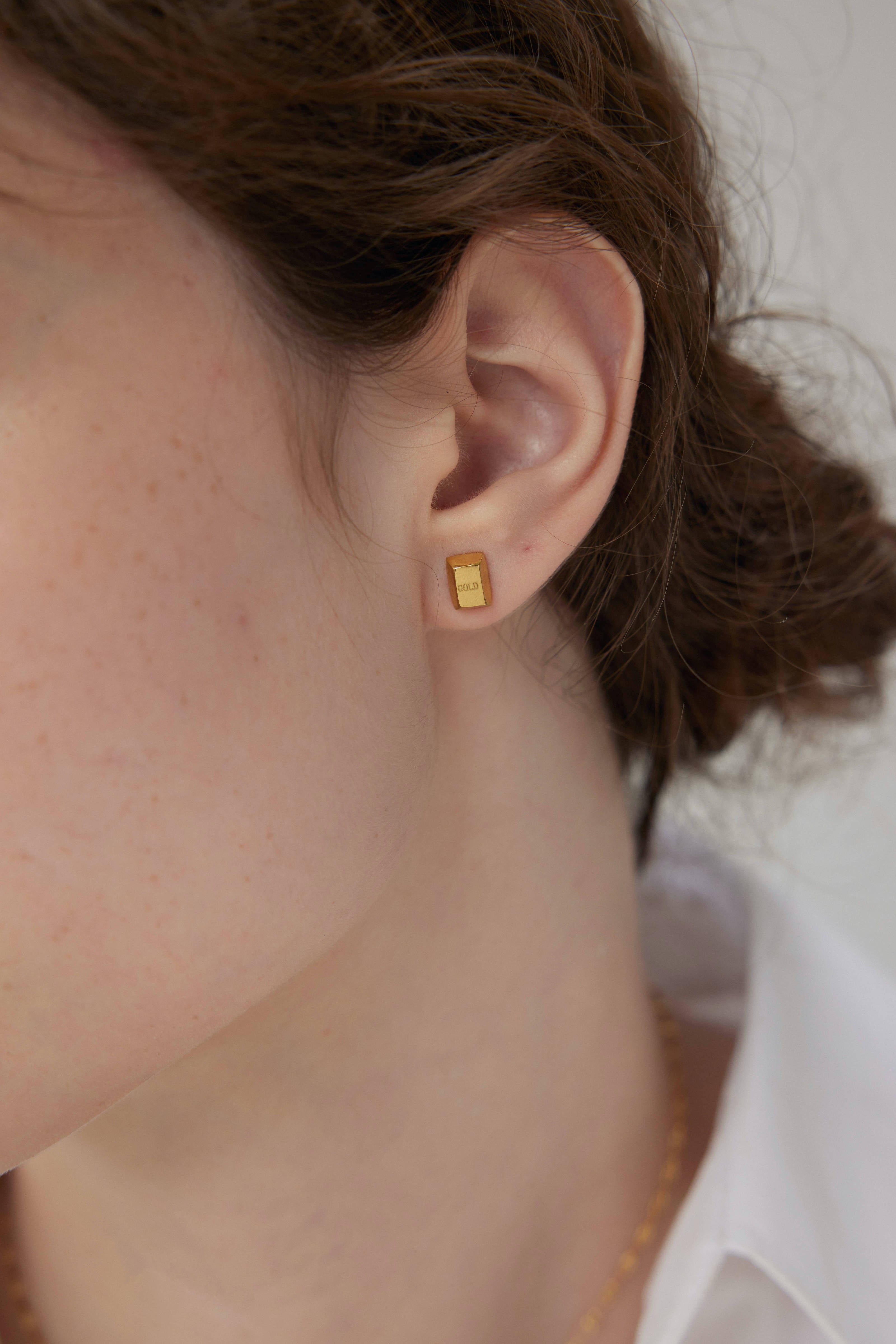 Aurelia Enigmatic Bullion Earrings – Gold