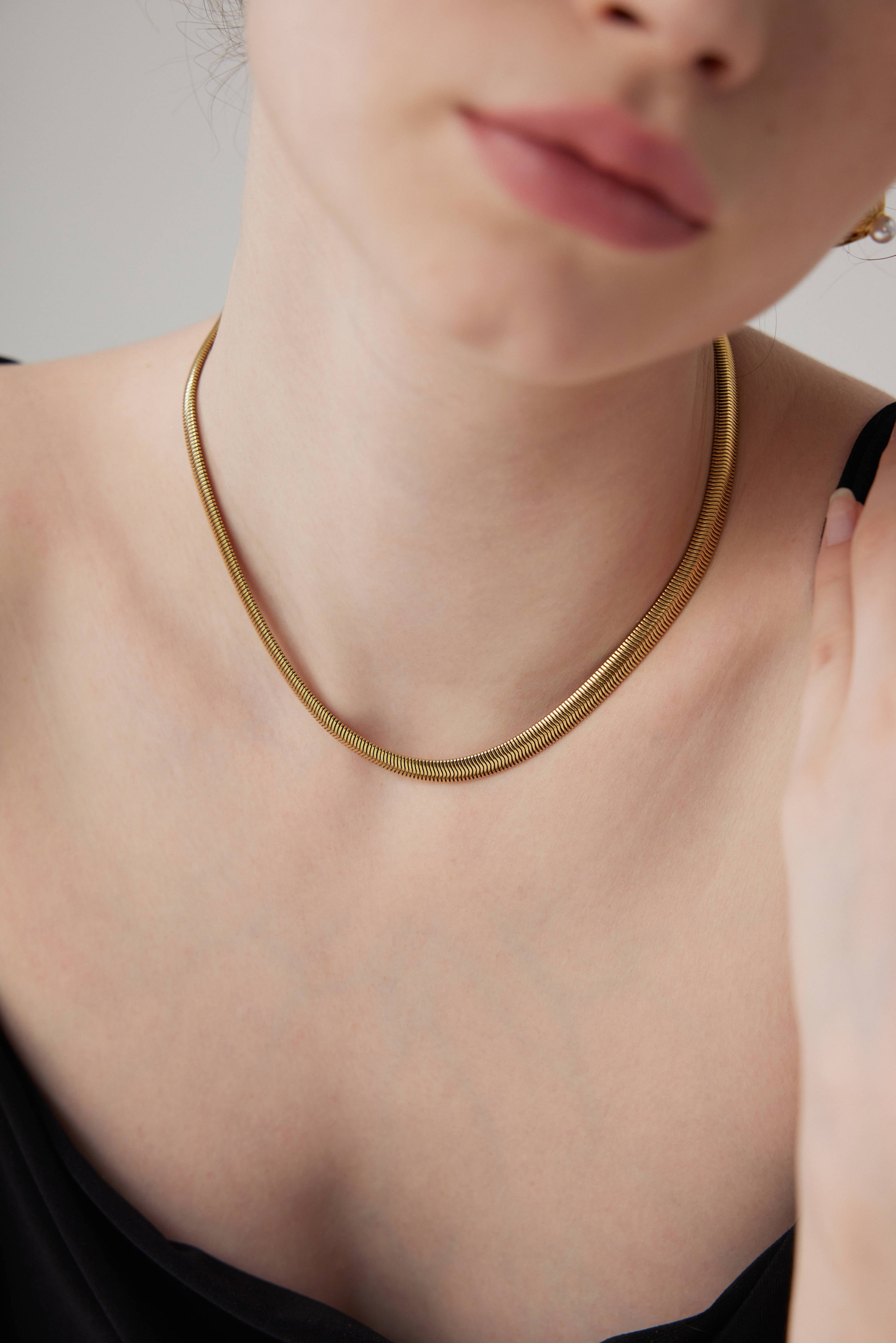 Serena Serpentine Spine Necklace - Gold